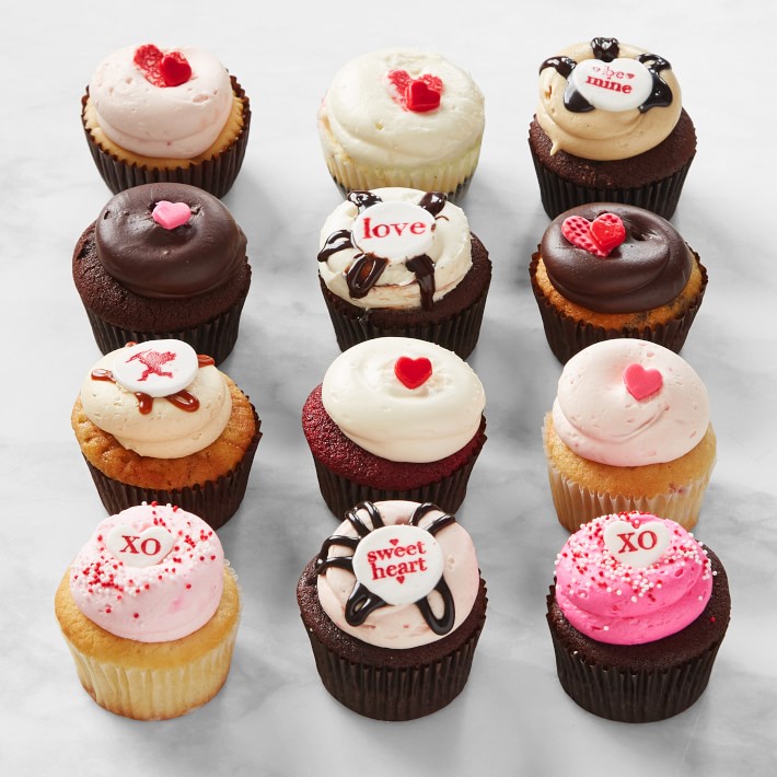 Georgetown Cupcake Valentine's Day Cupcakes in Heart Box, Set of 12